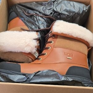 UGG Chestnut and Black Boots with Cream Fur